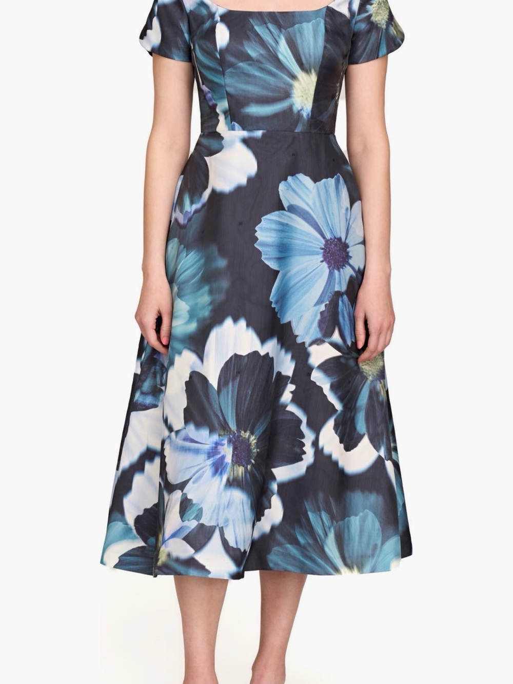 Kay Unger Emma Floral Cap Sleeve Cocktail Dress Blue & White Floral Midi